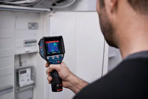 Bosch GTC 600 C Camera termica digitala, cu 1 acumulator Li-Ion, 2Ah + Incarcator rapid de 4Ah GAL12V-40 + L-Boxx [3]