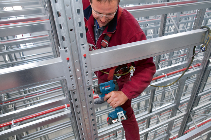 Bosch Masina de insurubat cu impact, GDX 180-LI, cu 2 acumulatori Li-Ion 18 V, 2 Ah, 180 Nm [2]