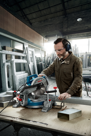 Bosch GCM 216 Ferastrau circular stationar 1300 W, 216 mm [1]