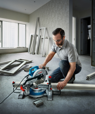 Bosch GCM 216 Ferastrau circular stationar 1300 W, 216 mm [2]