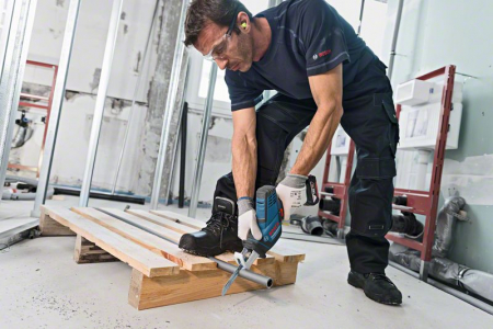 Bosch GSA 18V-LI C (solo) Ferastrau sabie Li-Ion, fara acumulator in set + L-BOXX [2]