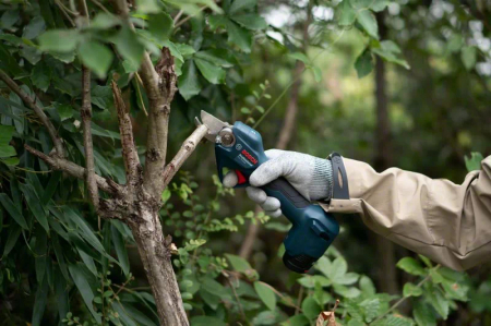 Bosch Pro Pruner (solo) Foarfeca Li-Ion, 12V, fara acumulator in set [1]