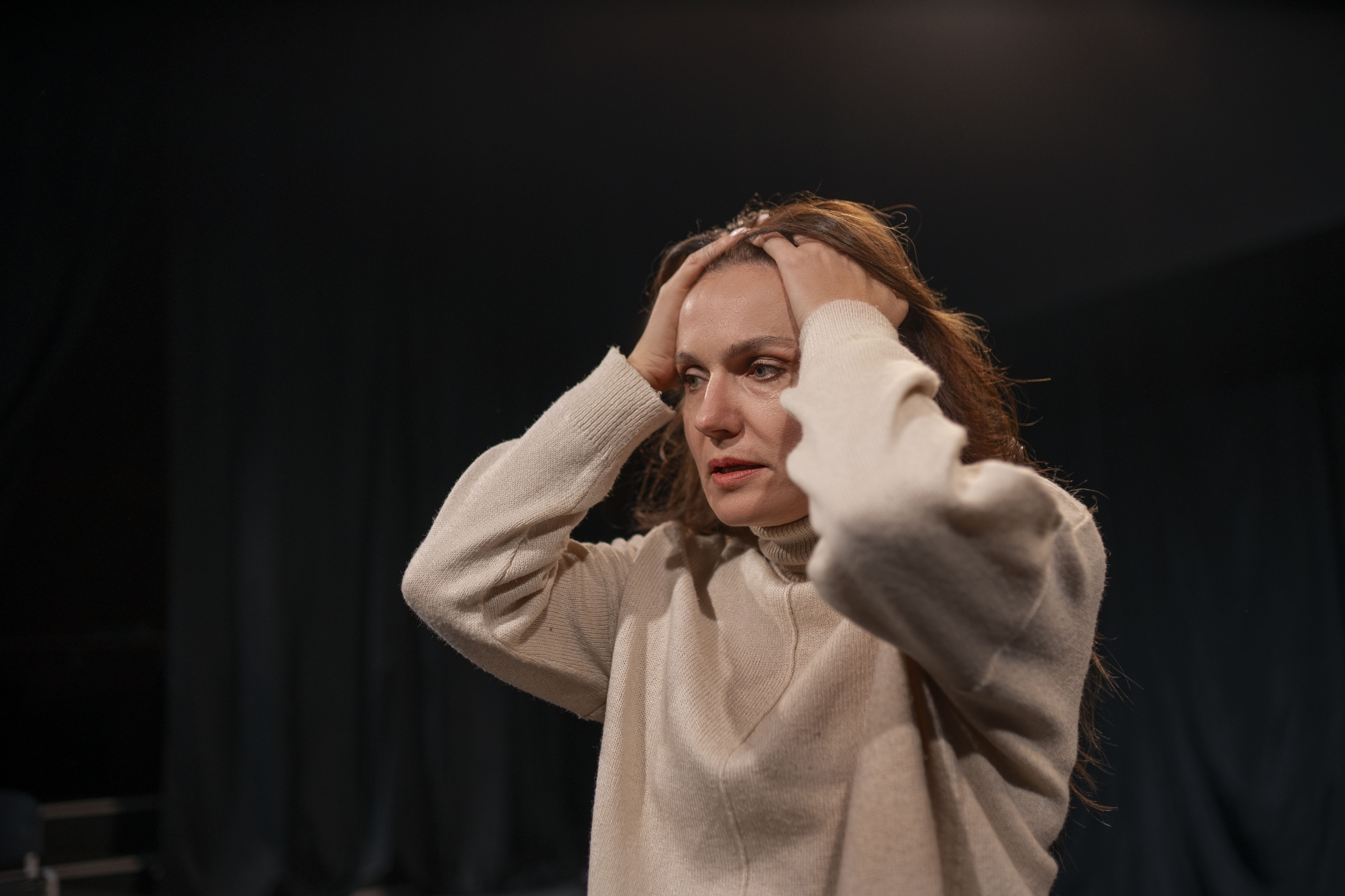 Atacuri de Panică în Somn: De Ce Apar, Cum se Manifestă și Cum Le Putem Opri