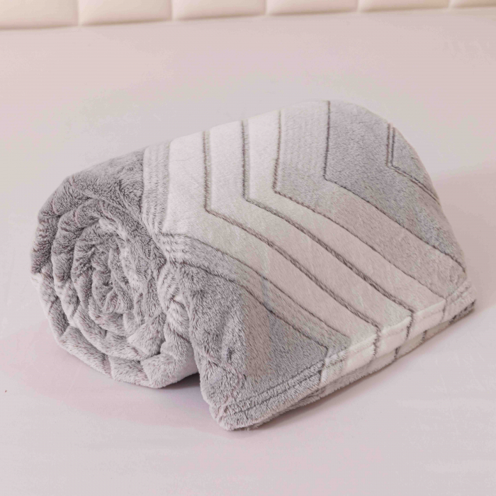 Patura-cocolino-pufoasa-200x230cm-zig-zag-gri-cu-alb [3]