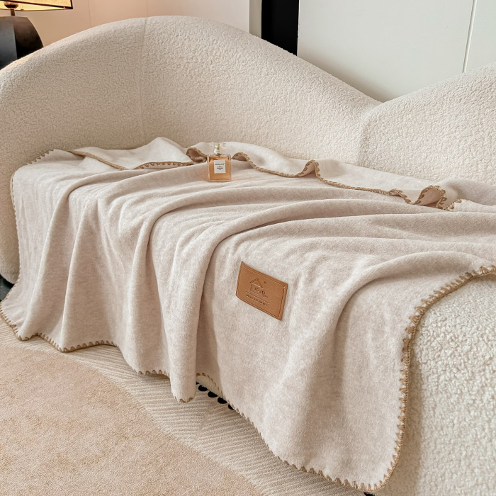 Patura Premium Tip Casmir cu Capsa 100x140 cm - Bej [2]
