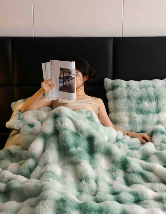 Set Lenjerie De Pat Blana Artificiala De Iepure, 6 Piese, 2 Persoane [2]