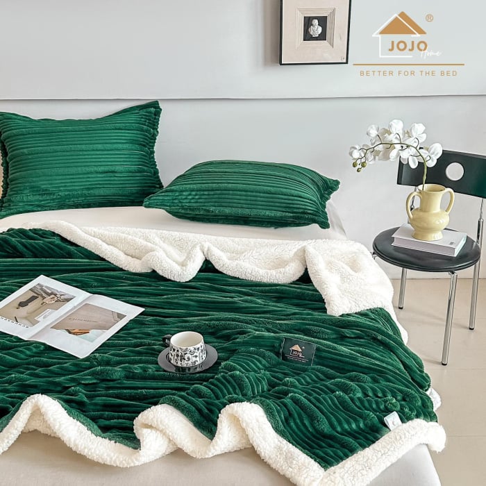 set-patura-2-fete-perna-din-blanita-artificiala-oaie-verde [2]