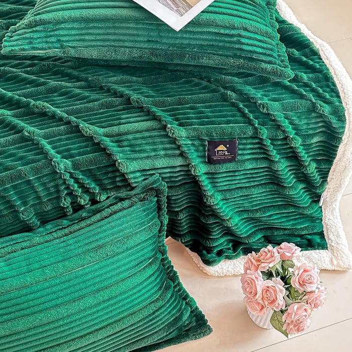 set-patura-2-fete-perna-din-blanita-artificiala-oaie-verde [5]