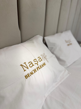 lenjerie de pat personalizata cu broderie nume [3]