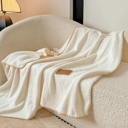 Paturi Pufoase - Patura Premium Tip Casmir cu Capsa 100x140 cm - Crem