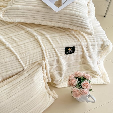 set-patura-2-fete-perna-din-blanita-artificiala-oaie-crem [2]