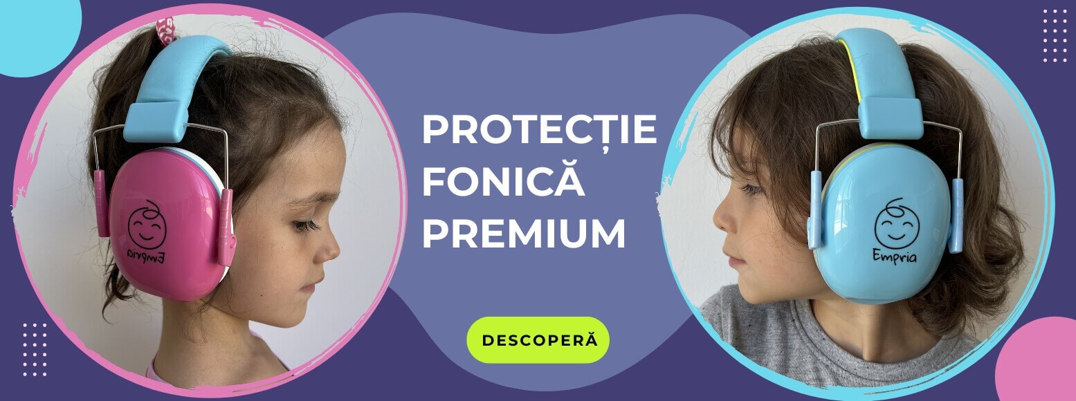 banner cu casti antifonice pentru copii