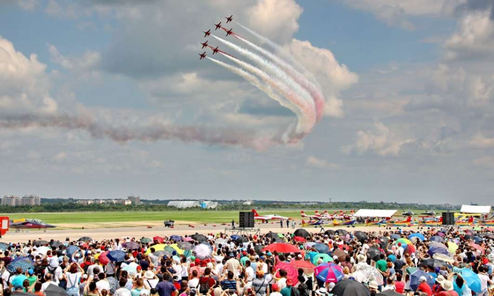 Bucharest Air Show 2024: Protejarea Auzului Copiilor cu Căști Antifonice
