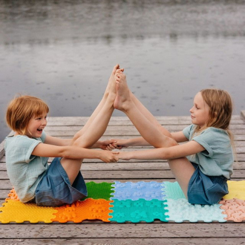 Covoras masaj tip puzzle, 8 piese cu texturi variate – First Steps [11]