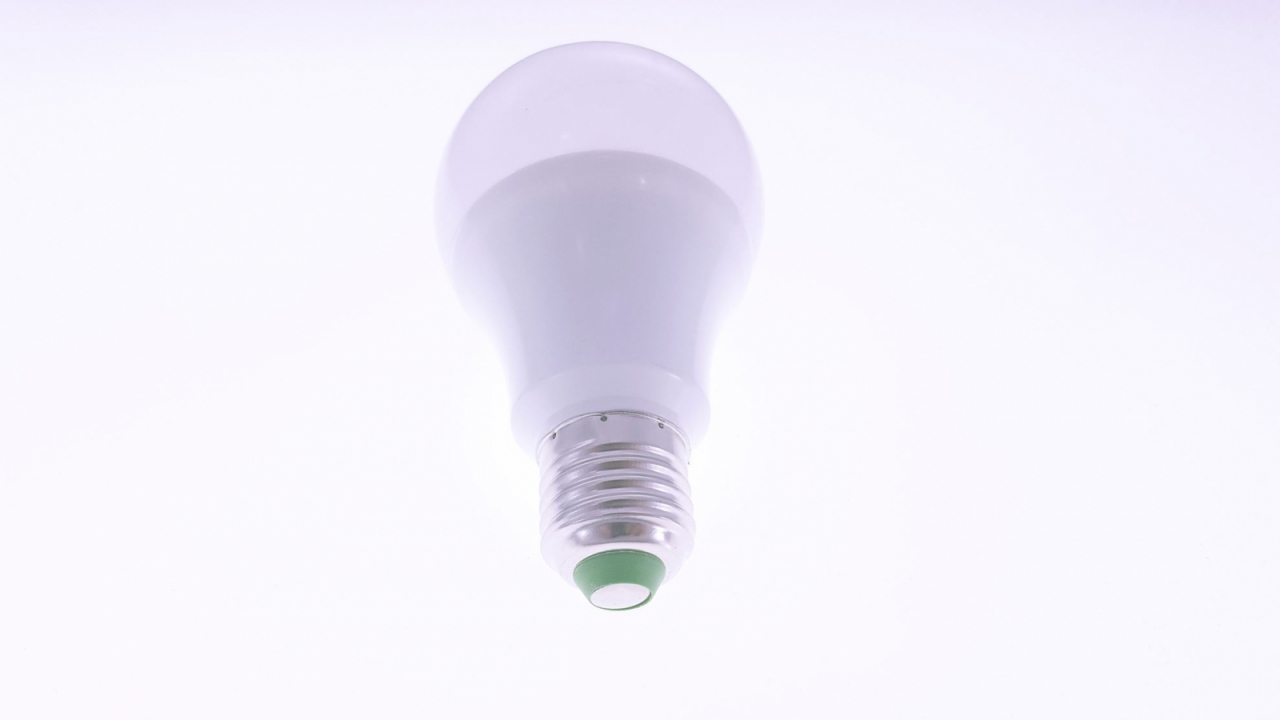 Bec Led Bulb E27 9W RGB cu telecomanda [2]