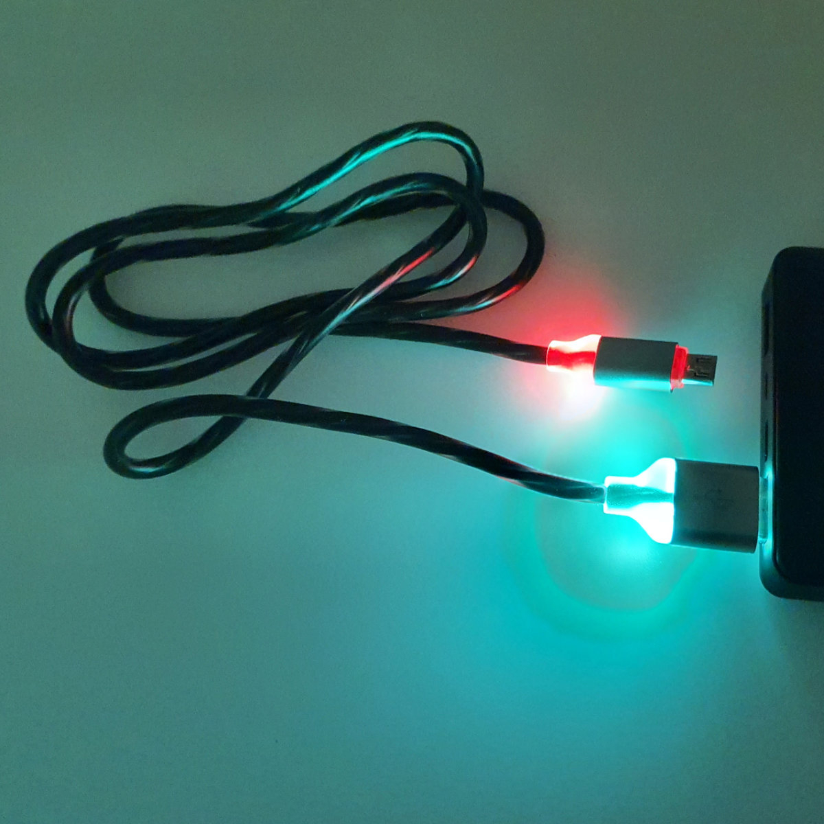 Cablu cu iluminare LED multicolor, 90 cm, conectori USB 2.0 tata la microUSB tata, 5V 1.5A, invelis de protectie, negru [13]