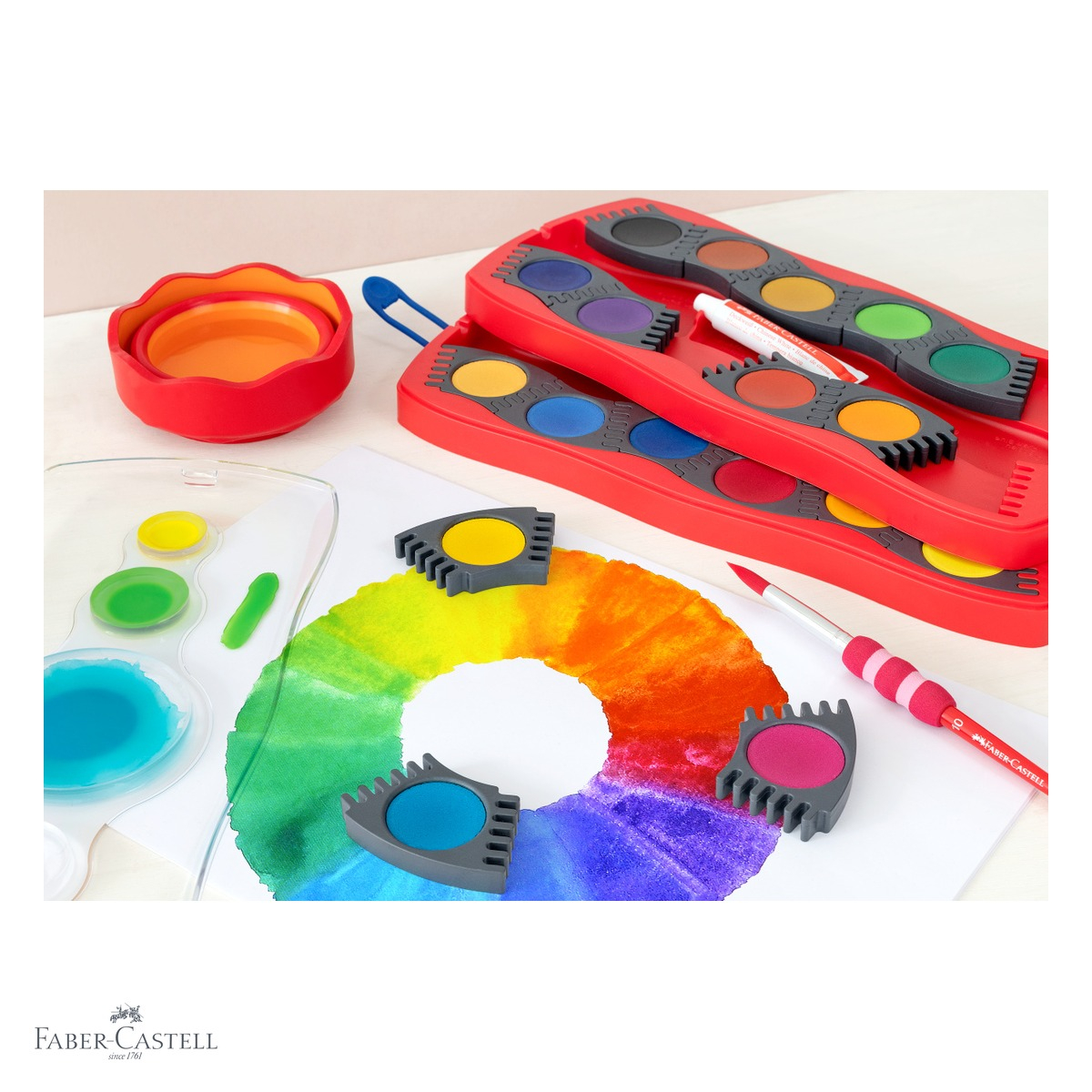 Cutie apa Click-Go Faber-Castell, design ergonomic cu margini ondulate, suport pensula inclus, rosie [7]