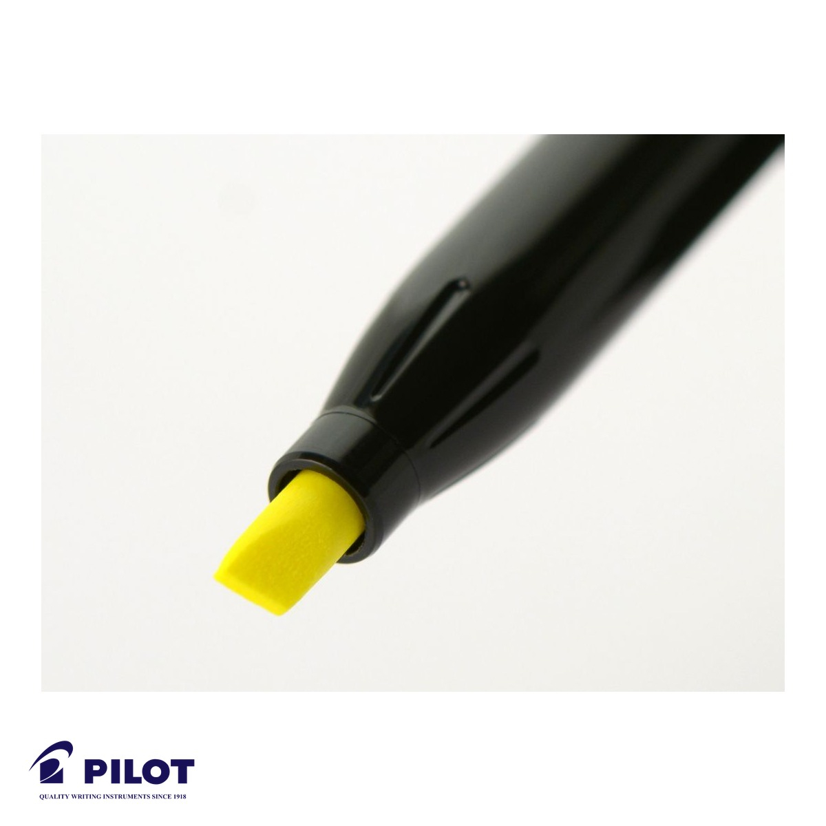 Textmarker verde deschis Pilot FriXion Light, stergibil cu radiera, pentru subliniere fara risc [10]