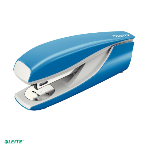 Tehnica de birou - Capsator metalic Leitz 5502 NeXXt Series, capsare 30 coli, 200 capse P3 incluse, albastru deschis