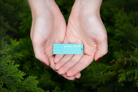 Memorie USB 3.0, 128 GB, Goodram UME3 Care, cu capac, albastra [6]