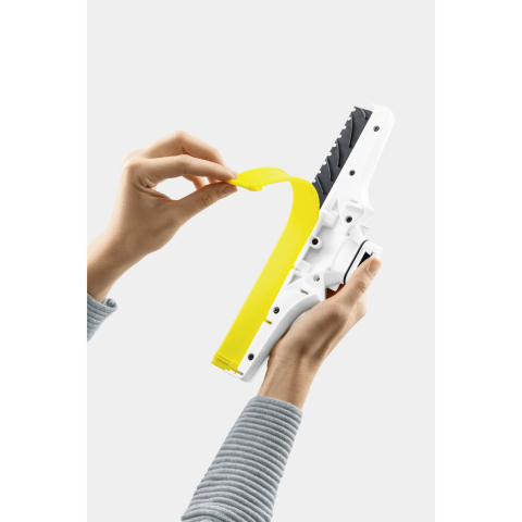 Aspirator pentru geamuri Karcher WV 7 Signature Line, autonomie 100 min, randament max. 300 m², rezervor 150 ml, recipient pulverizator cu laveta, detergent 20 ml, duza lata, duza ingusta, razuitor mu [2]