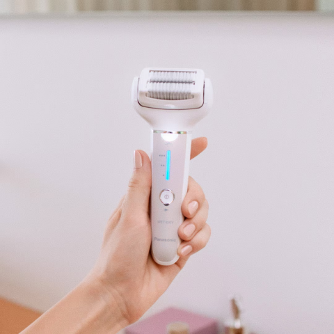 Epilator Panasonic ES-EY80-P503, Wet & Dry, Cordless, 2discuri & 60 pensete, Senzor presiune, Discuri duble, Cap flexibil si pivotant la 90°, 3 viteze, Alb/Roz [4]