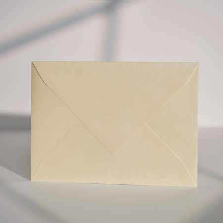 Plicuri B6 (12x17cm) - Plic B6 crem sidefat 120g, plic crem perlat premium, plic crem elegant
