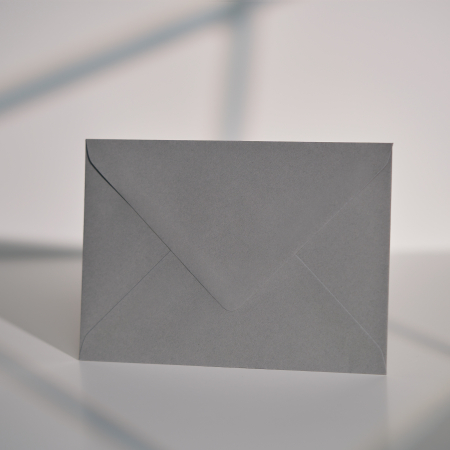 Plicuri C6 (11x16cm) - Plic C6 gri închis, plic gri elegant pentru invitații, plic gri premium