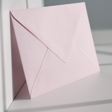 Plic C6 roz pal, plic pastel roz pentru invitații, plic roz deschis elegant [1]
