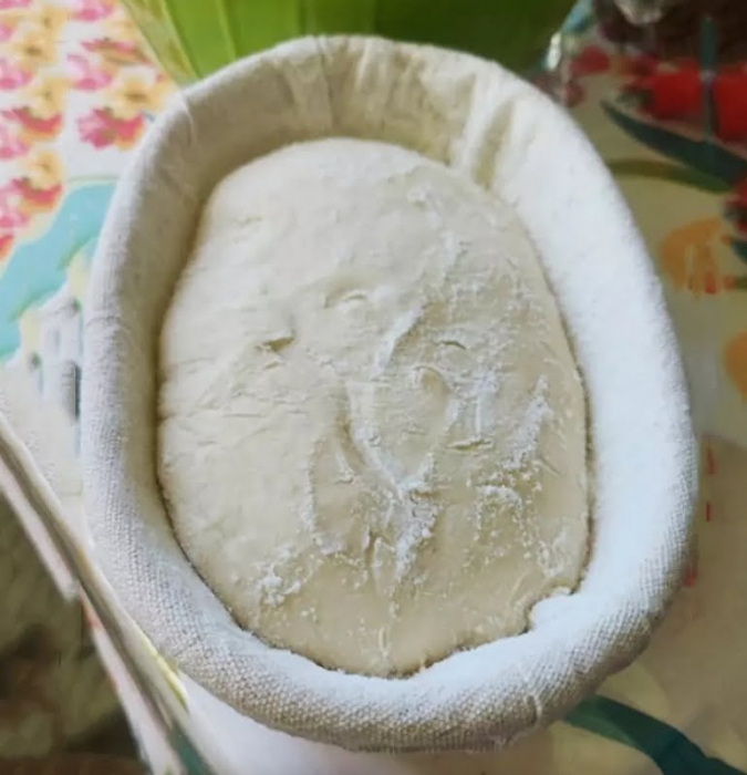 Coşuleţ din ratan  cu panza pentru prepararea pâinii ovale [3]