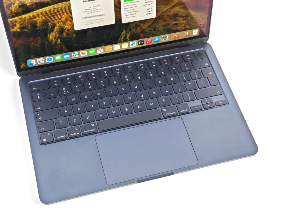 Apple MacBook Air M2 13.6" A2681, 8GB, 256GB SSD, OS Sonoma, Midnight cu baterie noua [3]