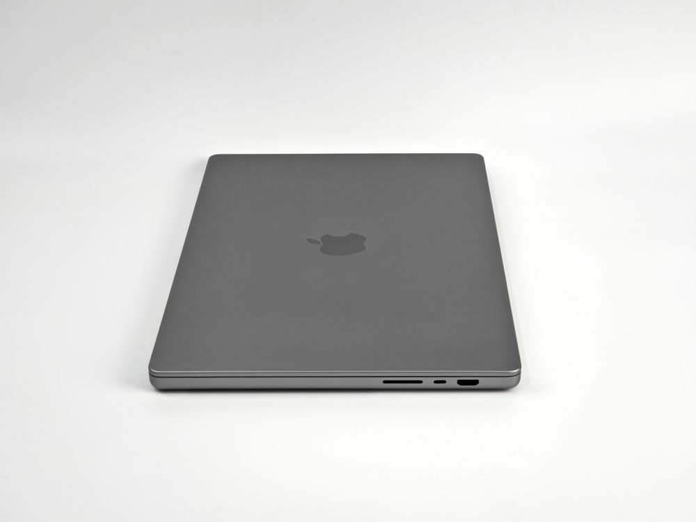 Apple MacBook Pro 16" A2485 M1 Max 24 Cores, 32GB, 1 TB SSD, Space Gray, Sequoia [7]