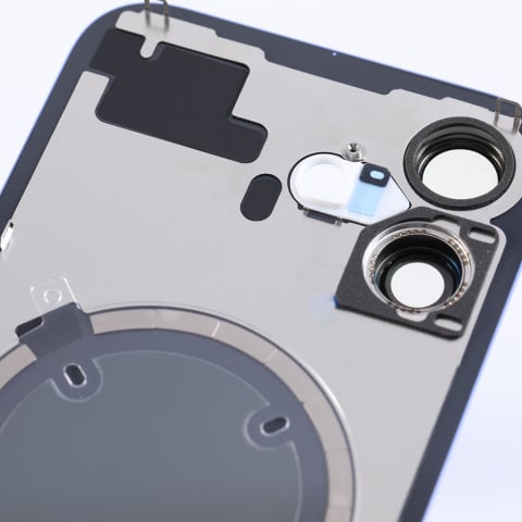 Capac spate sticla iPhone 16 cu magnet, fara NFC, culoare Ultramarine  [4]