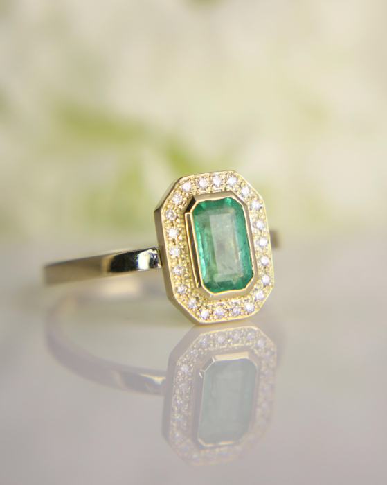 Inel aur 18K cu smarald 0.81ct și diamante [4]