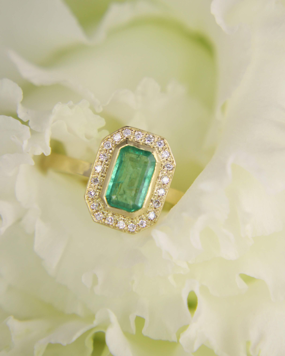 Inel aur 18K cu smarald 0.81ct și diamante [5]