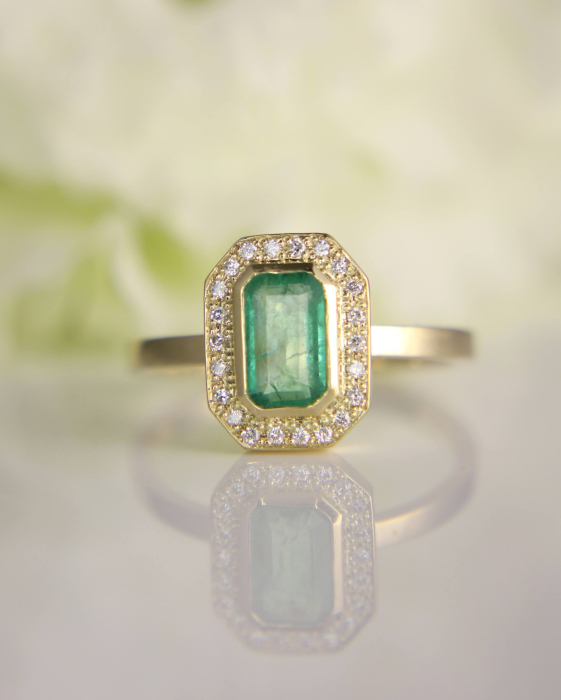 Inel aur 18K cu smarald 0.81ct și diamante [7]