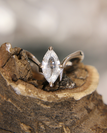 Creații Custom - Inel de logodnă aur alb 14K cu safir alb natural