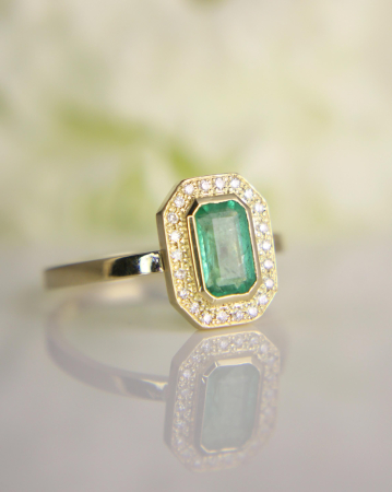 Inel aur 18K cu smarald 0.81ct și diamante [3]