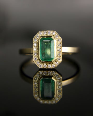 Logodnă - Inel aur 18K cu smarald 0.81ct și diamante