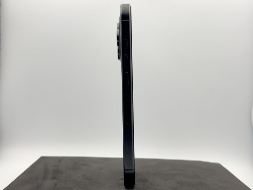 iPhone 16 Pro Max, Black Titanium [5]