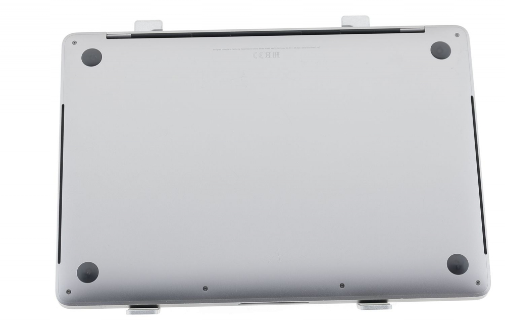 MacBook Pro 13″ Touch Bar 2019, i5 2.4 GHz, 256 GB Silver [3]