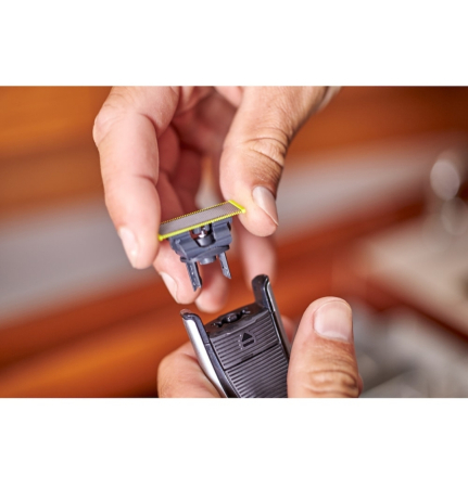 https://www.cheapchic.ro/images/products/philips-oneblade-qp240-50-4-lame.jpg [4]