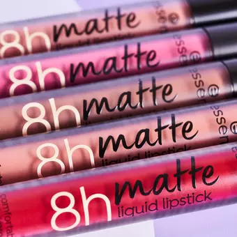 01 Ruj lichid 8h MATTE Essence [5]