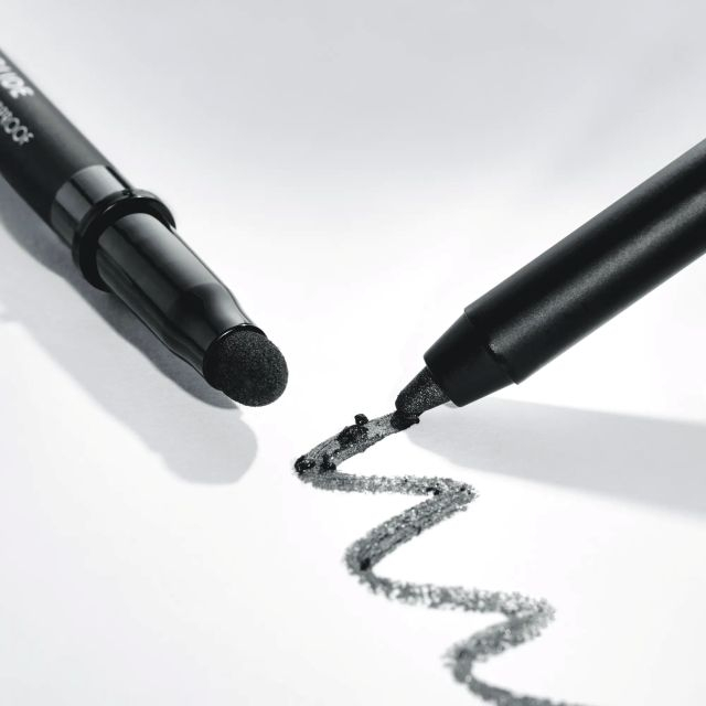 Creion de ochi 010 Black Diamond Jewel Glide Catrice 1.5 g [2]