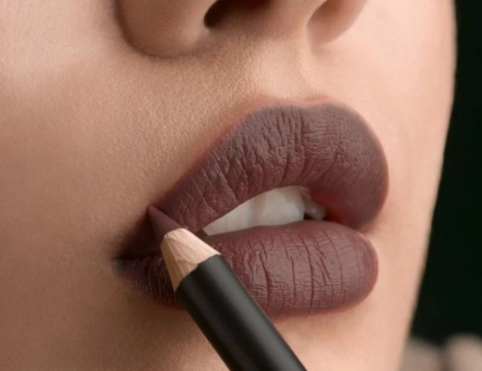 Creion de buze Gerovital Beauty [2]