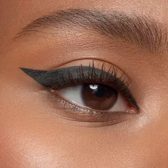 Dip eyeliner waterproof 24h long-lasting Essence [3]