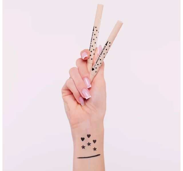 Eyeliner cu ștampilă Inimioară Eveline [2]