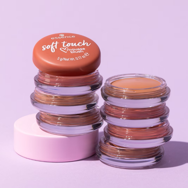 Fard de obraz spumă soft touch 30 Essence 5 g [3]