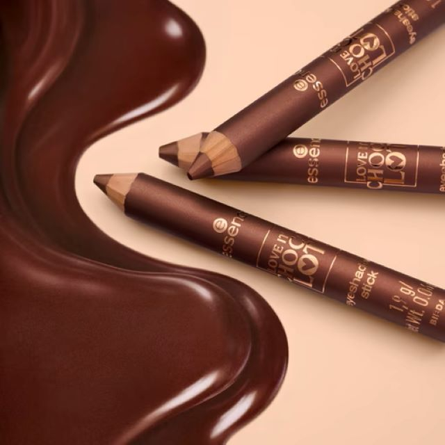 Fard de pleoape creion LOVE IT A CHOCO' LOT! Essence 1.9 g [2]