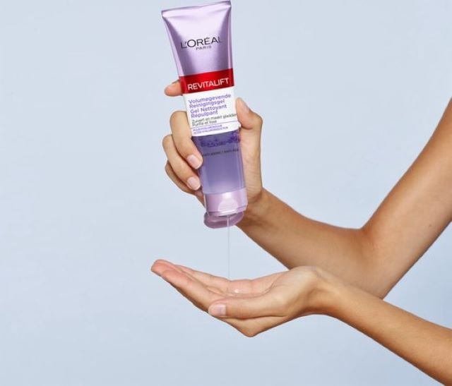 Gel de curatare cu acid hialuronic L’Oreal Revitalift 150 ml [2]